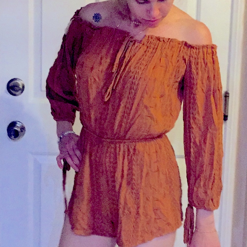 NWT & NWOT Audrey 3+1 shorts Romper off shoulder